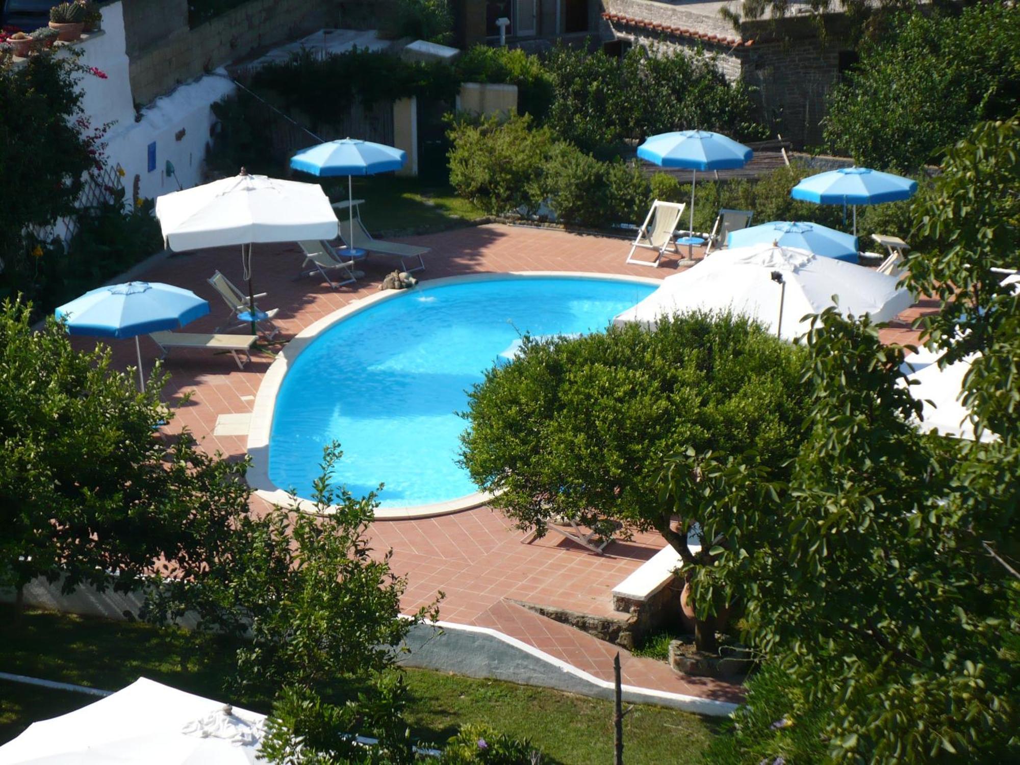 Hotel Savoia Прочида Екстериор снимка